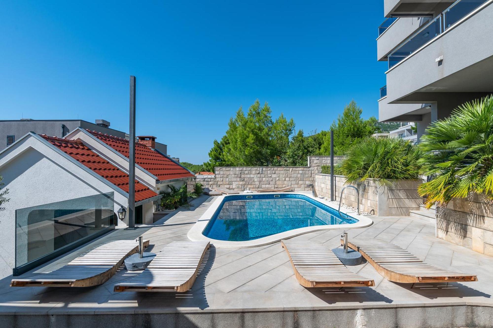 Villa Em Makarska Eksteriør billede