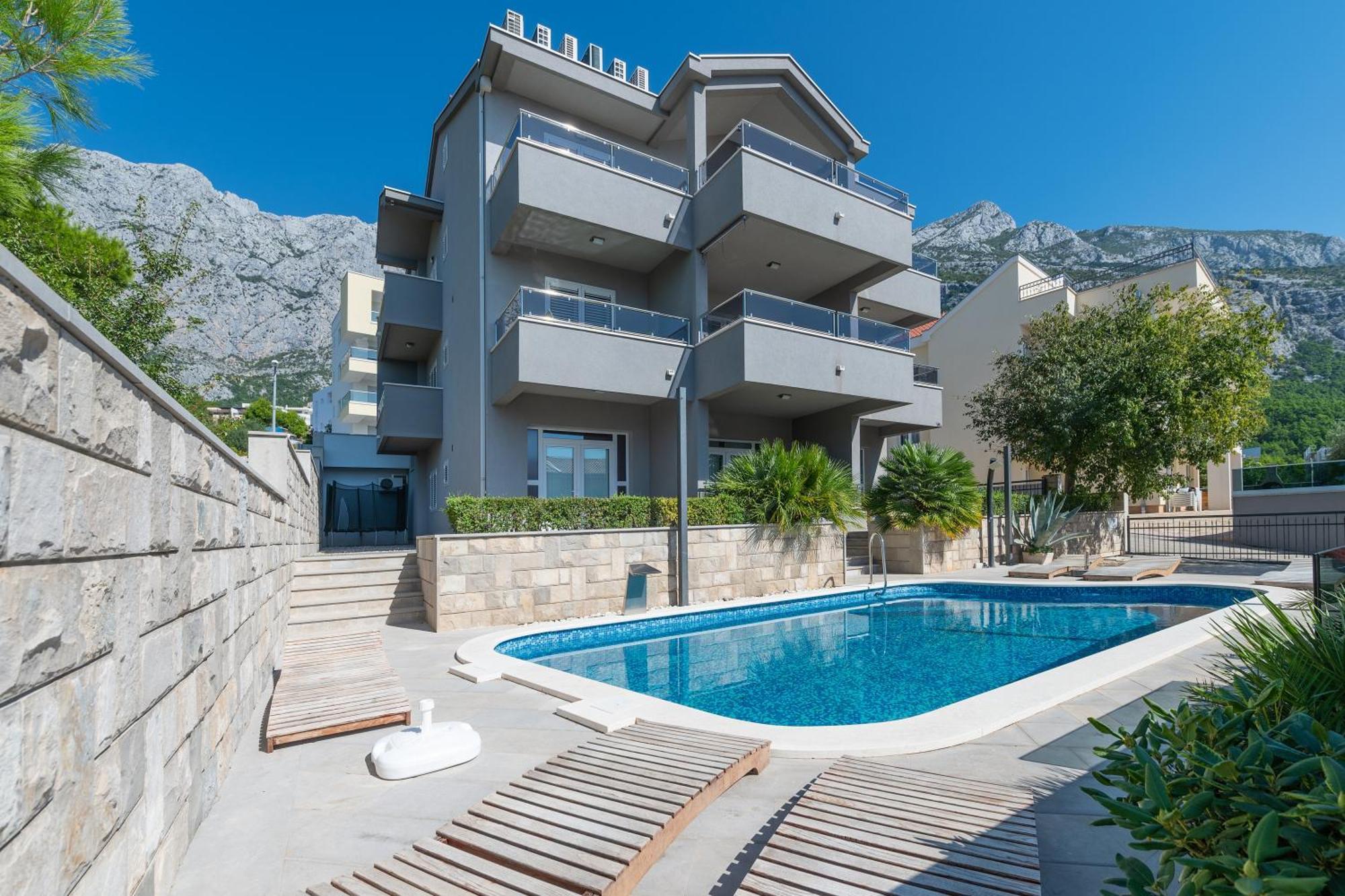 Villa Em Makarska Eksteriør billede