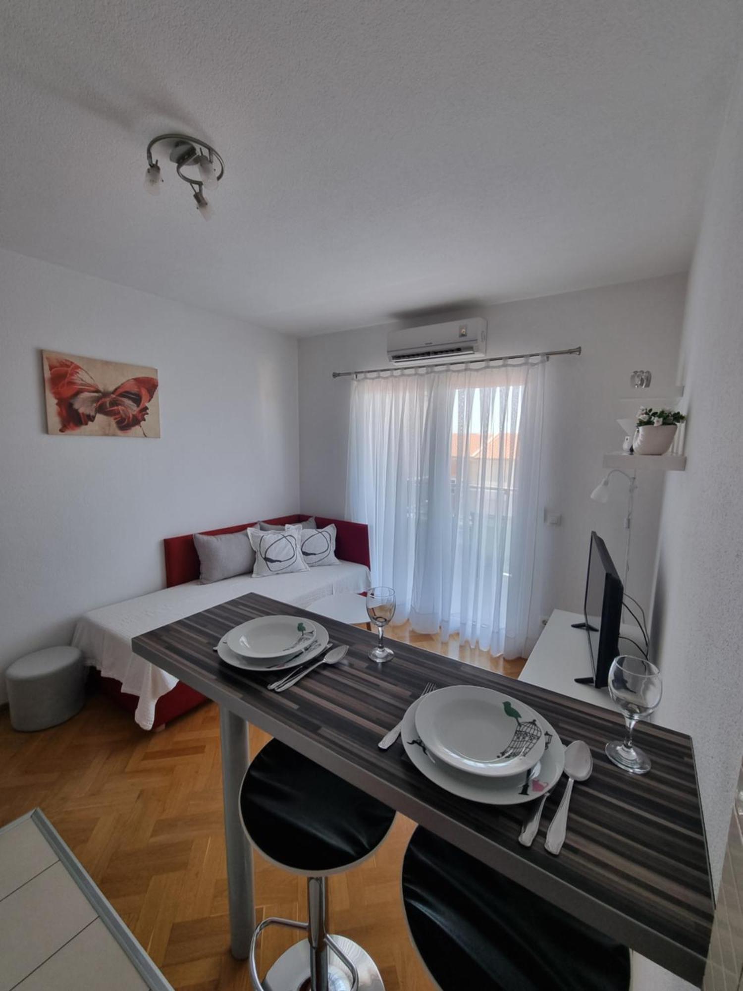 Villa Em Makarska Eksteriør billede