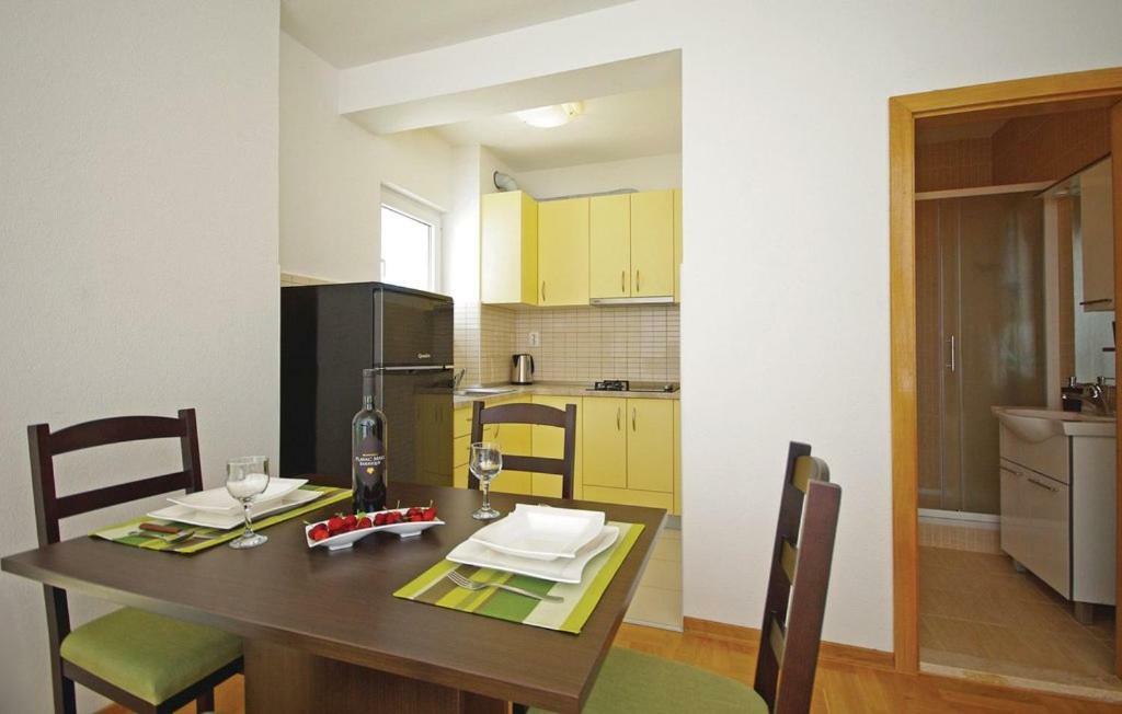 Villa Em Makarska Eksteriør billede