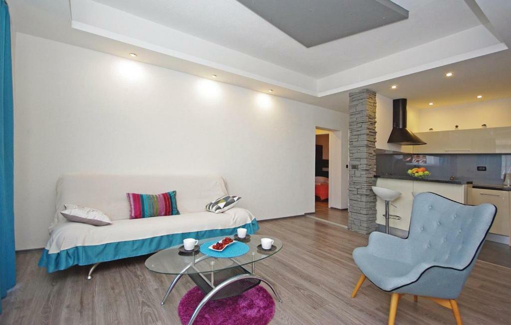 Villa Em Makarska Eksteriør billede