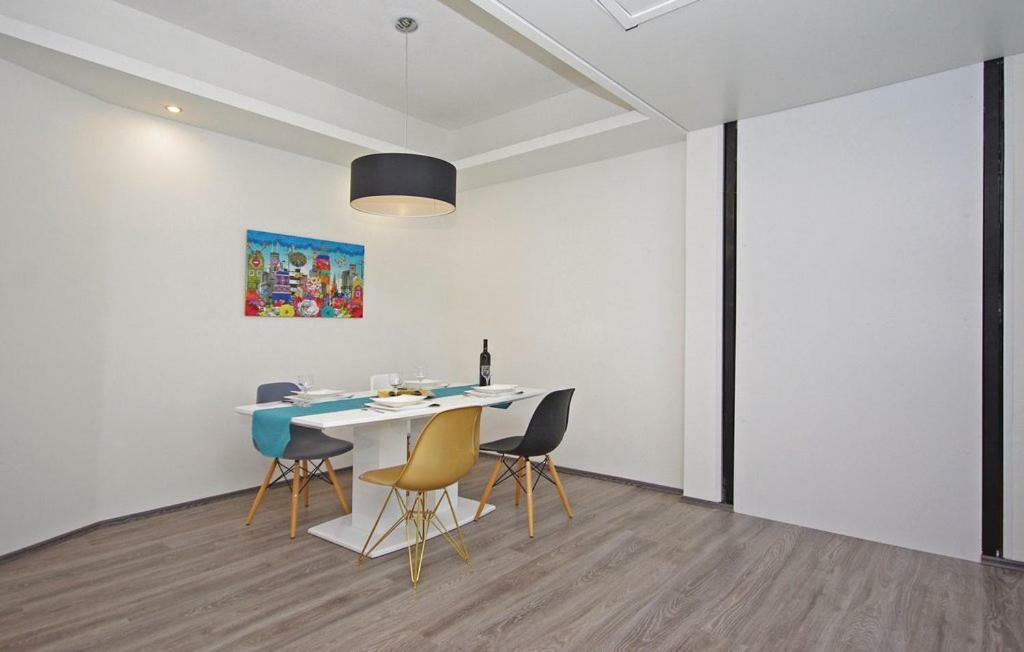 Villa Em Makarska Eksteriør billede