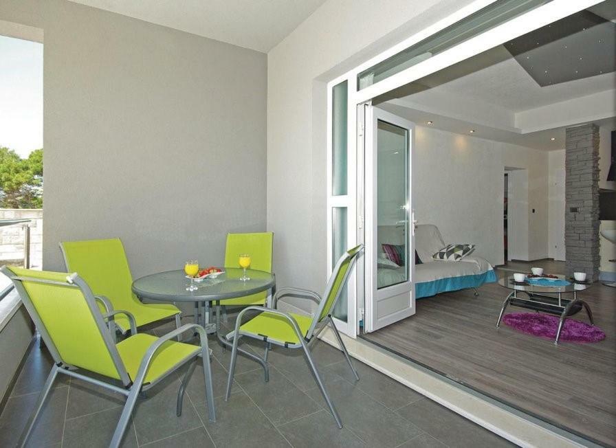 Villa Em Makarska Eksteriør billede