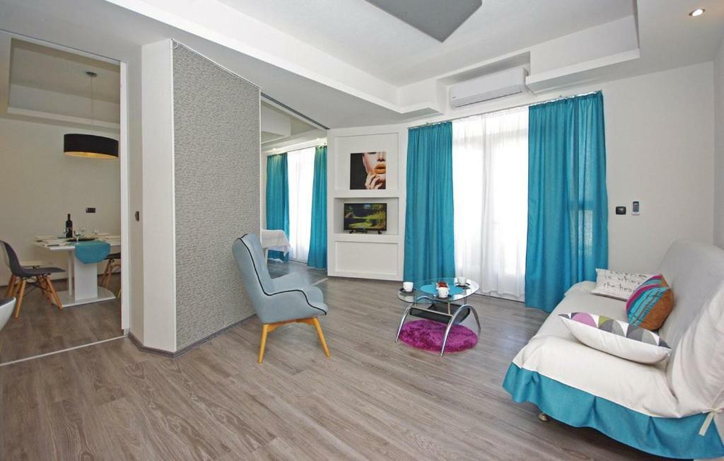 Villa Em Makarska Eksteriør billede