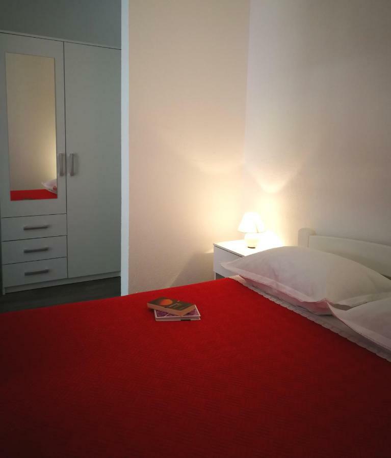 Villa Em Makarska Eksteriør billede